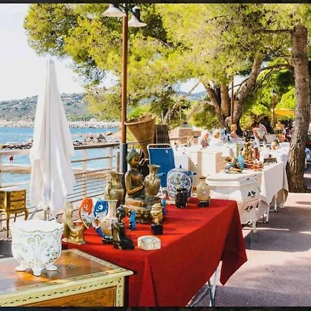 Alisa Avec Piscine Privee Nyaraló *