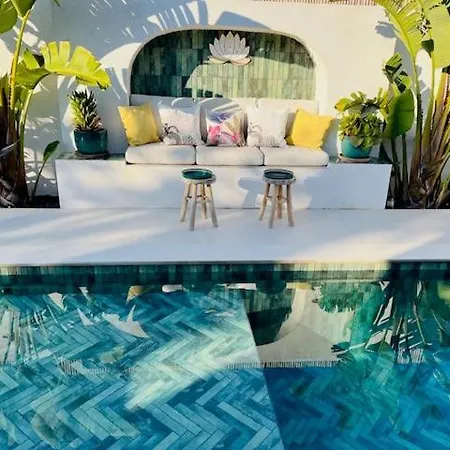 Alisa Avec Piscine Privee Holiday home